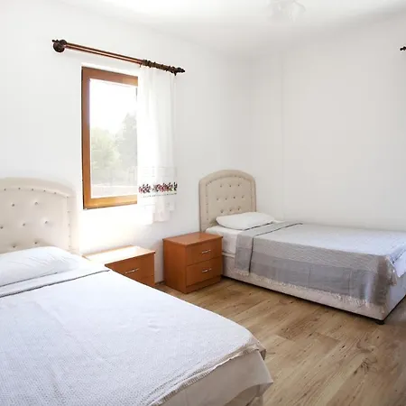 House W Balcony And Garden 1 Min To In Apartamento Datça