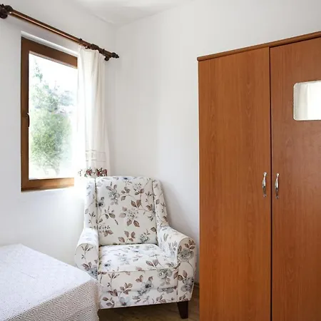 公寓 House W Balcony And Garden 1 Min To In *